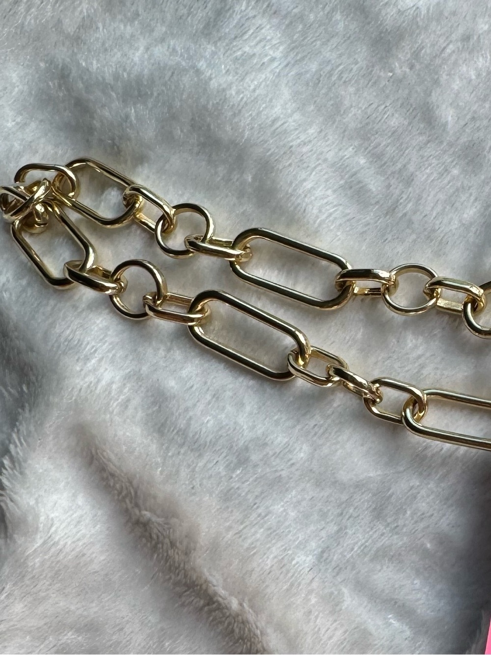 Gold-Plated Paper Clip Chain necklace - Picture 5 of 6
